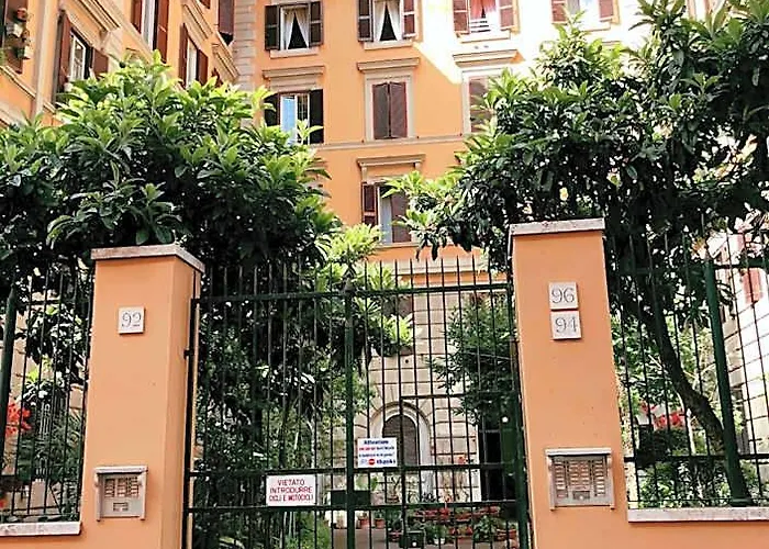 Oda ve Kahvaltı Sergio House 4*