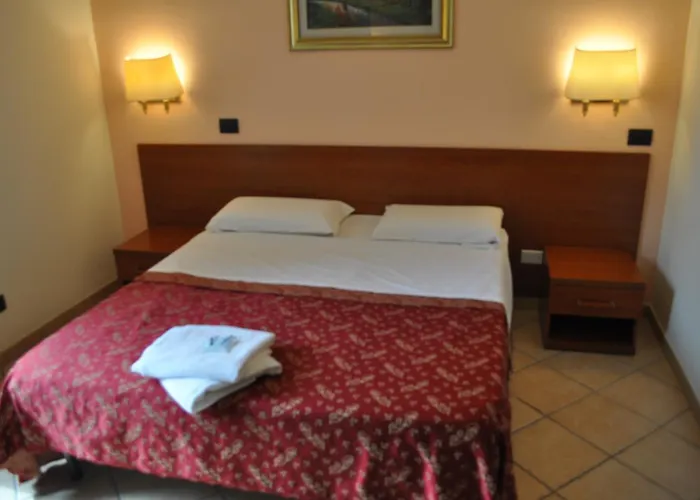 Oda ve Kahvaltı Sergio House 4*